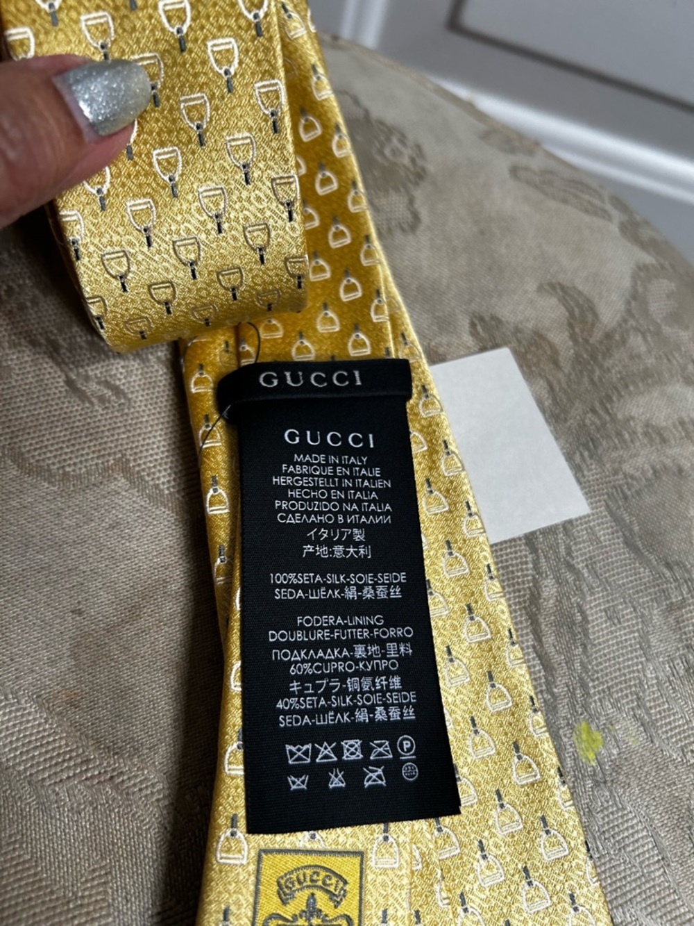 Gucci Gold Micro-Pattern Silk Tie - Picture 7 of 14